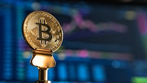 Bitcoin Edges Downward As Traders Take Stock Of Iran Volatility
