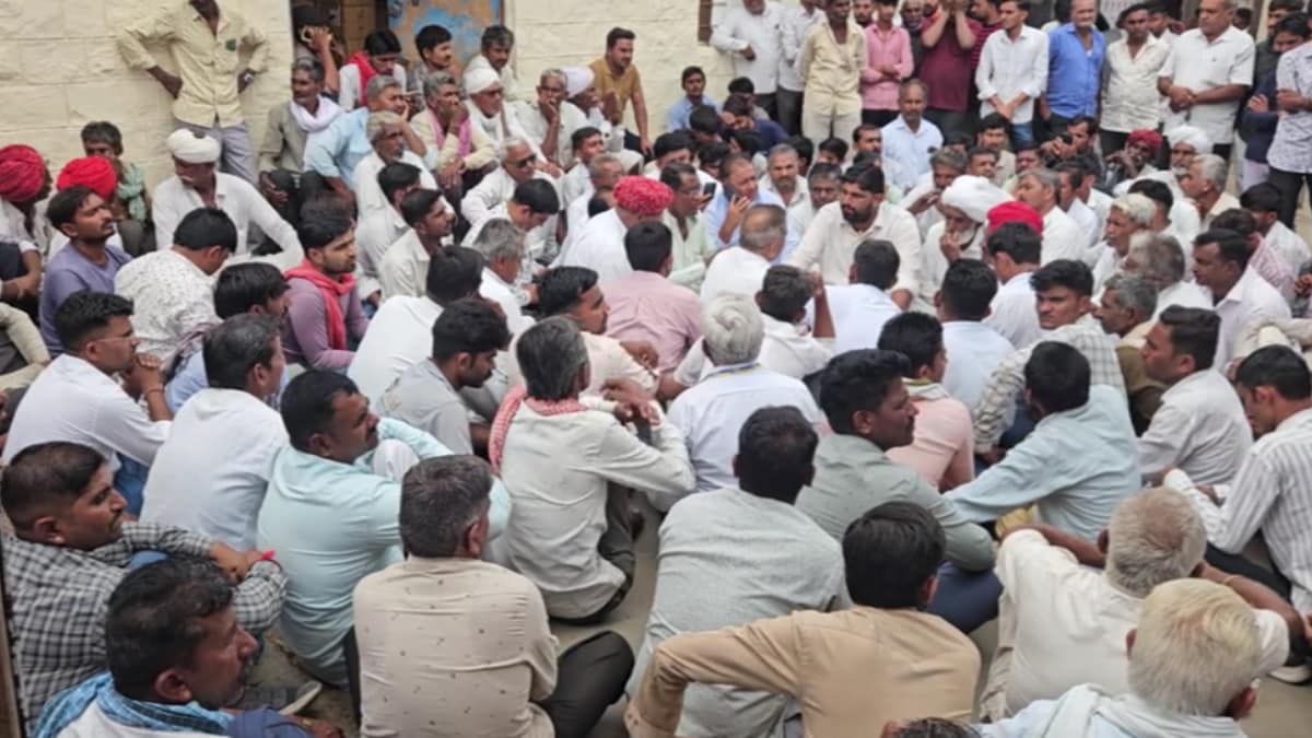 मोर्चरी के बाहर धरना दिया गया जहां स्थानीय विधायक भी पहुंचे मोर्चरी के बाहर धरना दिया गया जहां स्थानीय विधायक भी पहुंचे