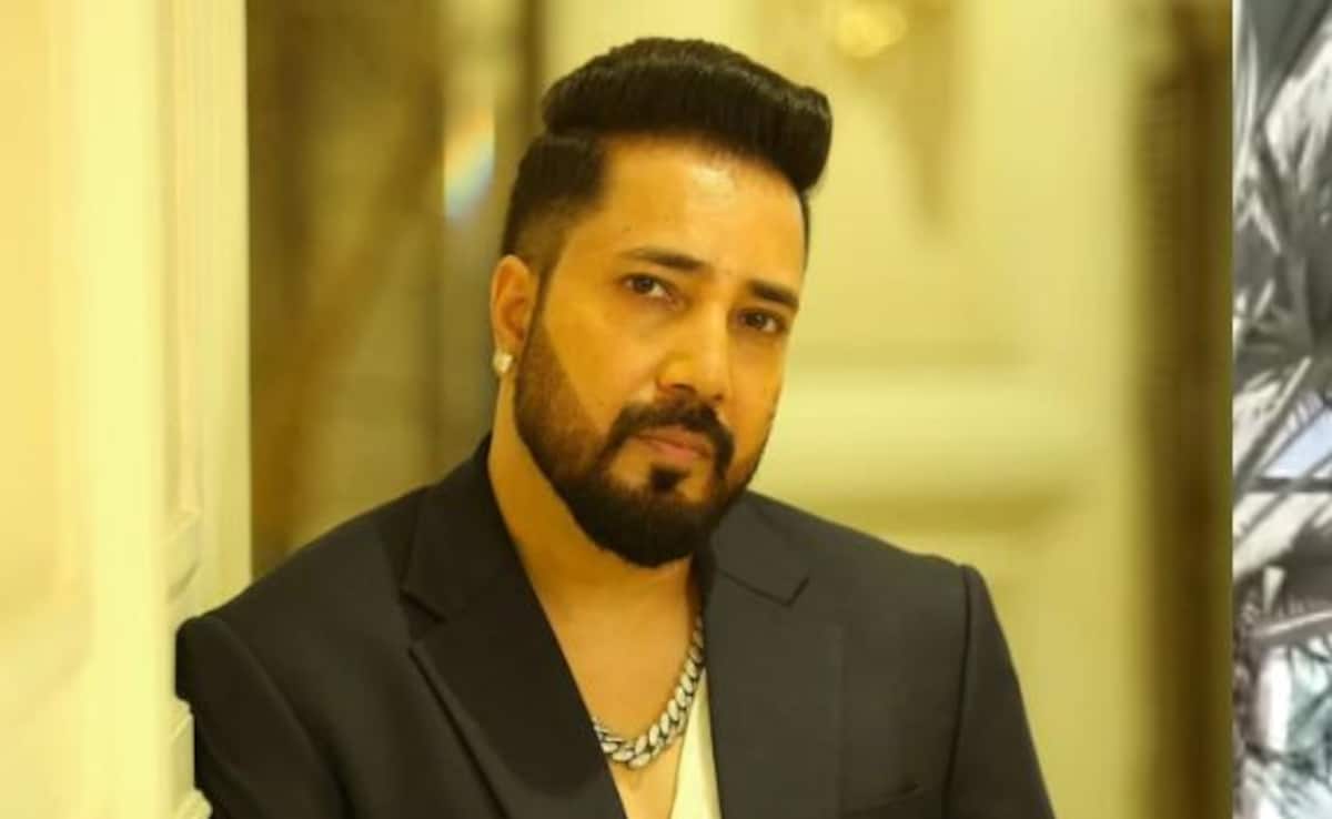 मिका सिंह का 100 एकड़ का म्यूजिक साम्राज्य, दिल्ली फार्महाउस में गुरुद्वारा, मंदिर, हेलिपैड और 5000 लोगों का स्टूडियो