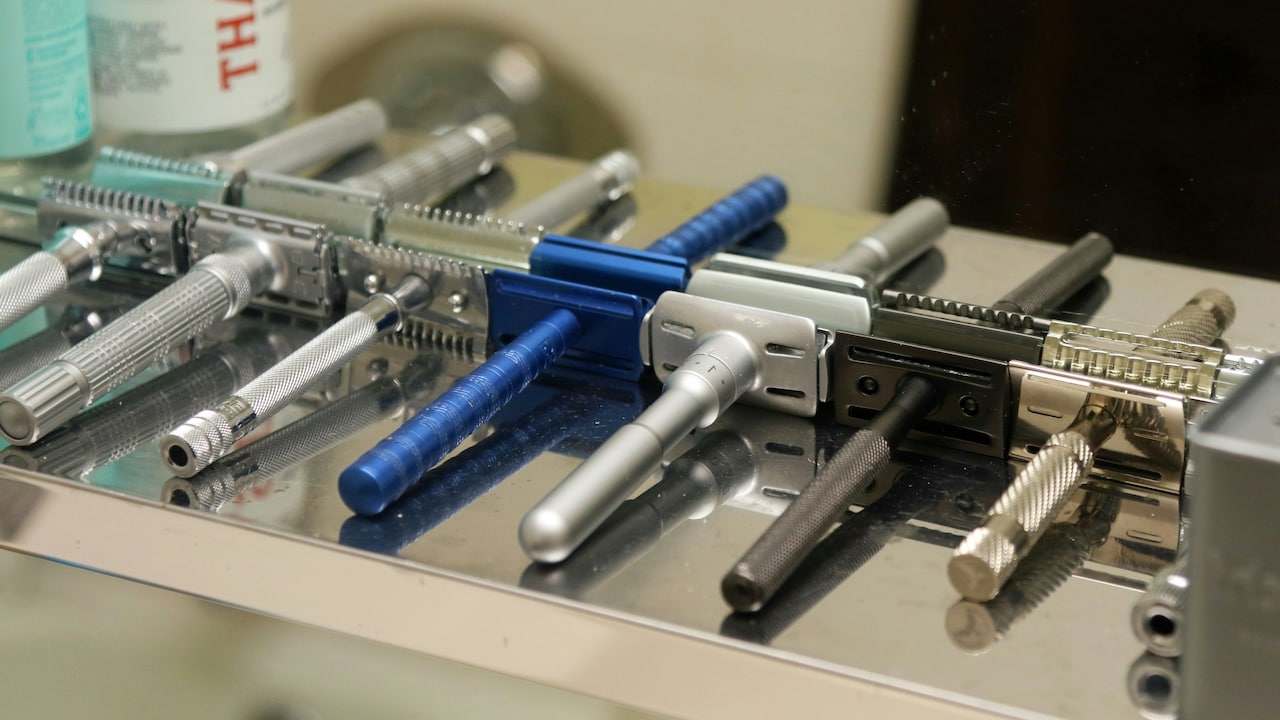 Beard Trimmers vs. Razors: The Best Grooming Choice for Men Beard Trimmers vs. Razors: The Best Grooming Choice for Men