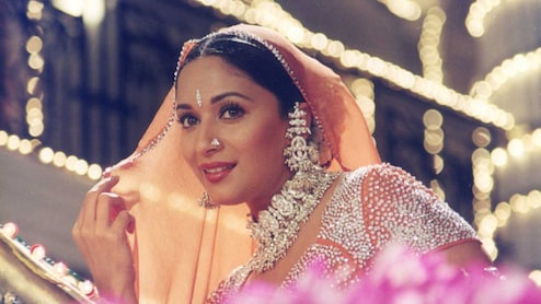 19 मार्च को 3 सुपरस्टार के साथ रिलीज हुई थी ये फिल्म, माधुरी ने 16 श्रृंगार करके बुलाया था साजन, फिर भी रही महाफ्लॉप, जानते हैं नाम?