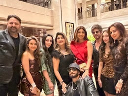 Amid <i>Dhurandhar 2</i> Success, Ranveer Singh Poses With Shah Rukh Khan At Mumbai Party