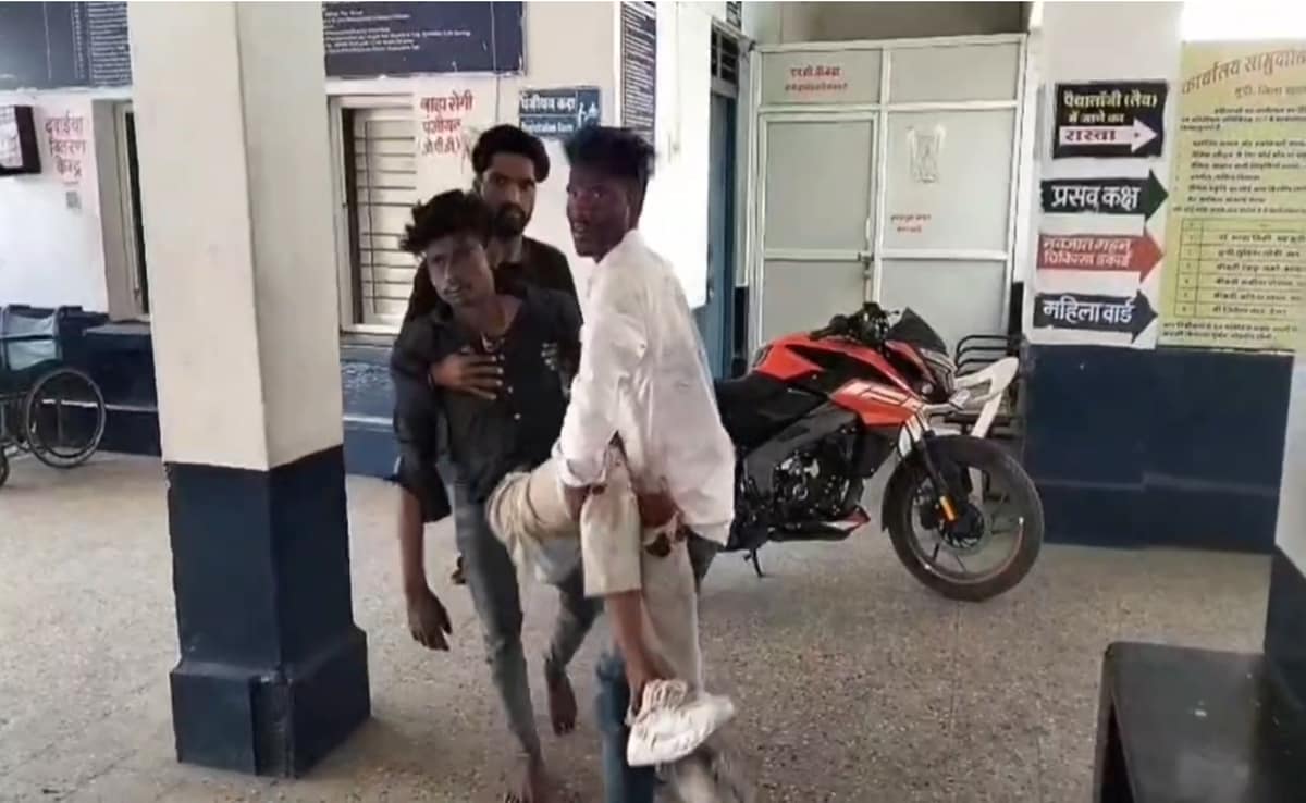 Khandwa Road Accident: मददगार दोस्त