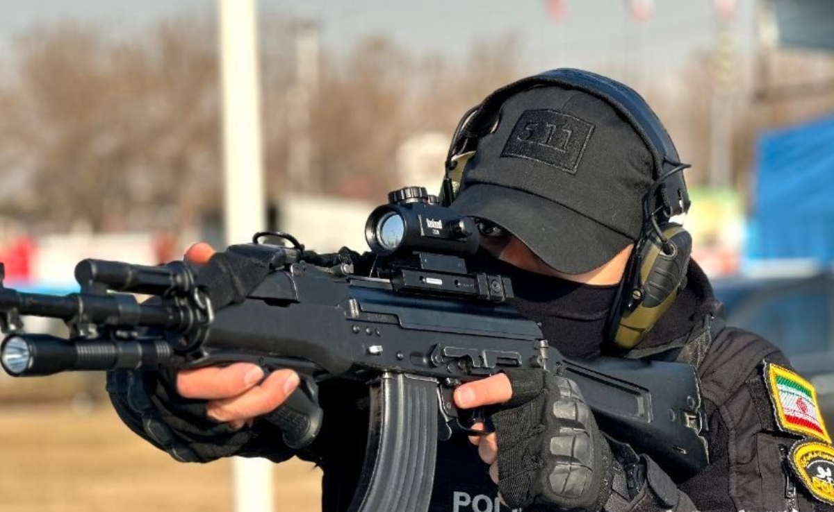 ईरान में कौन करता है सुप्रीम लीडर की सुरक्षा, जिस पर अमेरिका ने लगा रखी है पाबंदी