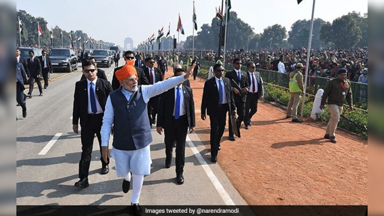 VVIP नेताओं के पीछे सफारी सूट में खड़े लोग कौन होते हैं? जान लीजिए जवाब