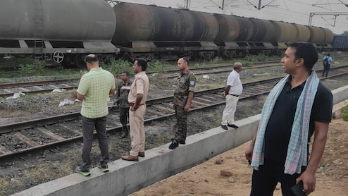 बोकारो: ट्रेन की छत पर बच्चों को रील बनाना पड़ा भारी, करंट की चपेट में आने से 1 की मौत दूसरा घायल