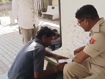 पत्नी ने घर जाने से किया इनकार तो थाने के बाहर युवक ने पी लिया जहर, 7 महीने से मायके में रह रही थी युवती