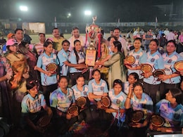 नरसिंहपुर की महिलाओं ने थामा बल्ला: चौके-छक्कों की हुई बरसात; दिलचस्प मुकाबले में पुलिस इलेवन ने मारी बाजी