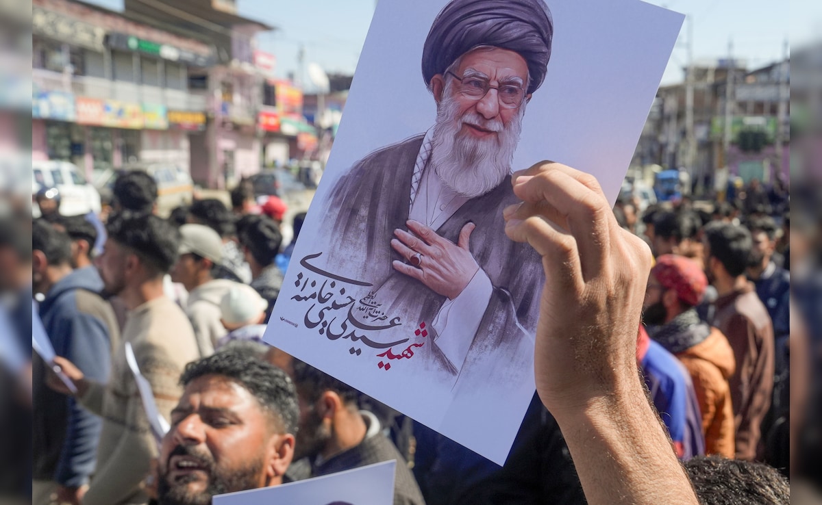 ईरान जंग में रमजान की आखिरी नमाज पर फूटा मुस्लिमों का गुस्सा, मेरठ-लखनऊ, मुरादाबाद में क्या हुआ?