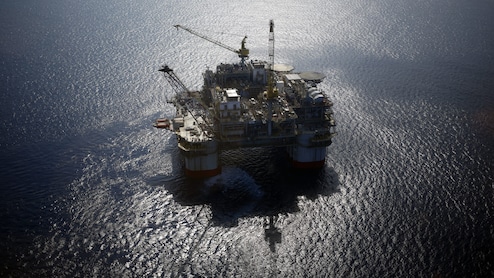 Aramco Explores Oil Exports From Red Sea To Avoid Hormuz