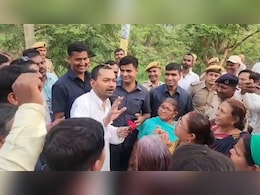 अब शादी कीजिए...गांव के लोगों के बीच पहुंचने पर निशांत से महिलाओं की अपील