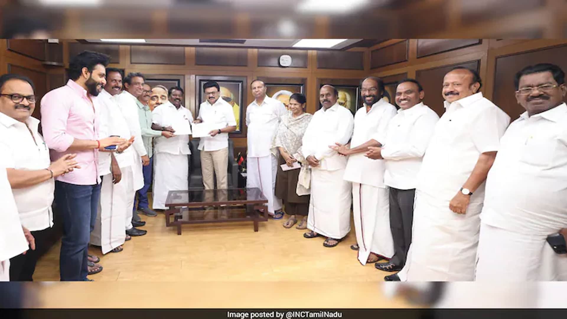 After Weeks Of Sparring, Congress Settles For 28 Seats In Tamil Nadu
