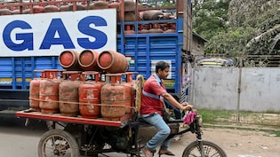 LPG Shortage: रसोई गैस सिलेंडर पर सरकार का एक्शन प्लान, प्रोडक्शन से सप्लाई तक 3 दिन में 10 बड़े फैसले