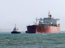 ट्रंप ने 'रोके' ईरान पर हमले, क्या होर्मुज में फंसे 700 से ज्&zwj;यादा तेल-LPG टैंकरों को मिलेगा 'सेफ पैसेज'