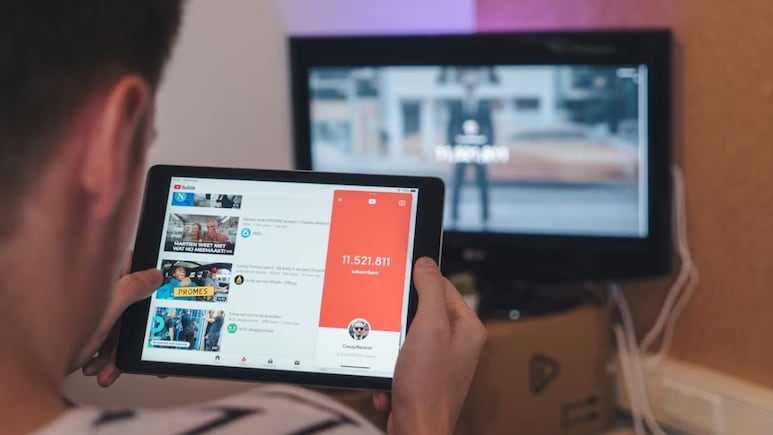 YouTube पर वीडियो अपलोड करने का सबसे सही समय क्या है? भारत में ज्यादा व्यूज़ पाने का पूरा फॉर्मूला