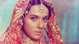 7 फिल्मों से बॉलीवुड में रातोंरात सुपरस्टार बनीं ये एक्ट्रेस, डायरेक्टर संग लिव इन रिलेशनशिप की रही चर्चा, 27 मार्च को हुई हत्या