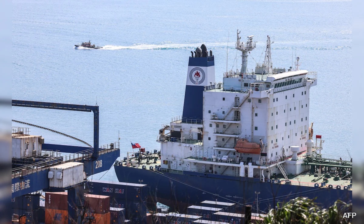 Beijing Preparing For Conflict? Thousands Of Boats Mass In East China Sea