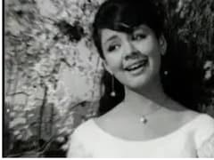 200 फिल्मों में काम करने वाली एक्ट्रेस, राजेश-धर्मेंद्र की बनी हीरोइन, सलमान, शाहरुख और काजोल की बनी मां, हर किरदार में जीता फैंस का दिल 