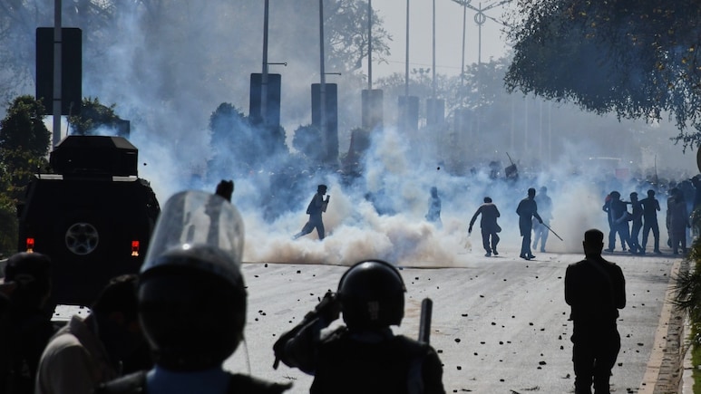 Pakistan Imposes 3-Day Curfew As Pro-Iran And Anti-US Protests Turn Deadly With Dozens Killed