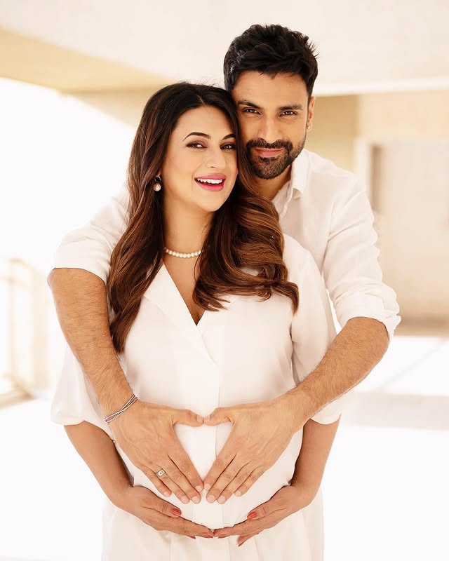 Divyanka Tripathi Confirms 'Plot Twist' Pregnancy After 10 Years Of Marriage With Vivek Dahiya