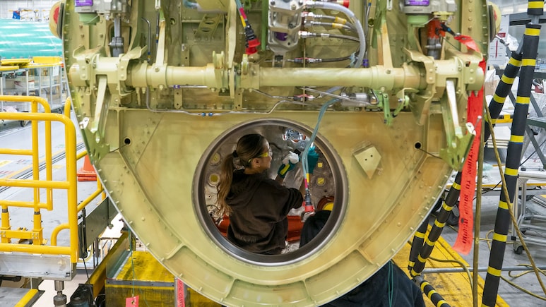 US Unexpectedly Sheds 92,000 Jobs, Unemployment Rate Rises