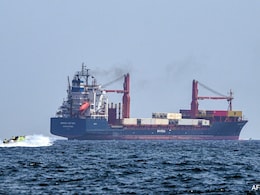 स्ट्रेट ऑफ होर्मुज में नेवी का 'चक्रव्यूह',  'मौत' के समंदर से सुरक्षित निकले भारतीय जहाज