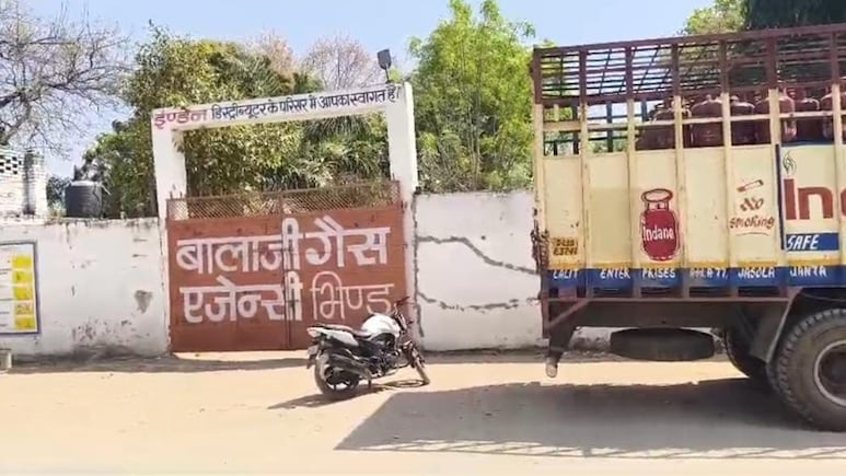 भोपाल में गैस संकट: लंबी कतारें और काला कारोबार, सिलेंडर 400‑500 रुपये महंगा