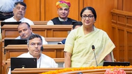 Delhi Budget: दिल्ली की बेटियों के लिए साइकिल, फ्री बस, मेधावी छात्रों को लैपटॉप... CM रेखा गुप्ता ने बजट में दिए तोहफे