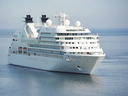 Why Do Cruise Ships Almost Never Feel The Roll On Waves?