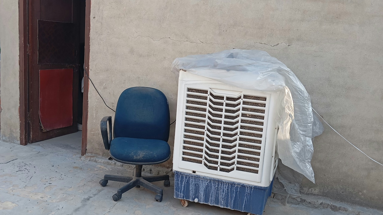 Do Mini Air Coolers Beat Table Fans In Bedrooms? Find Out What Works