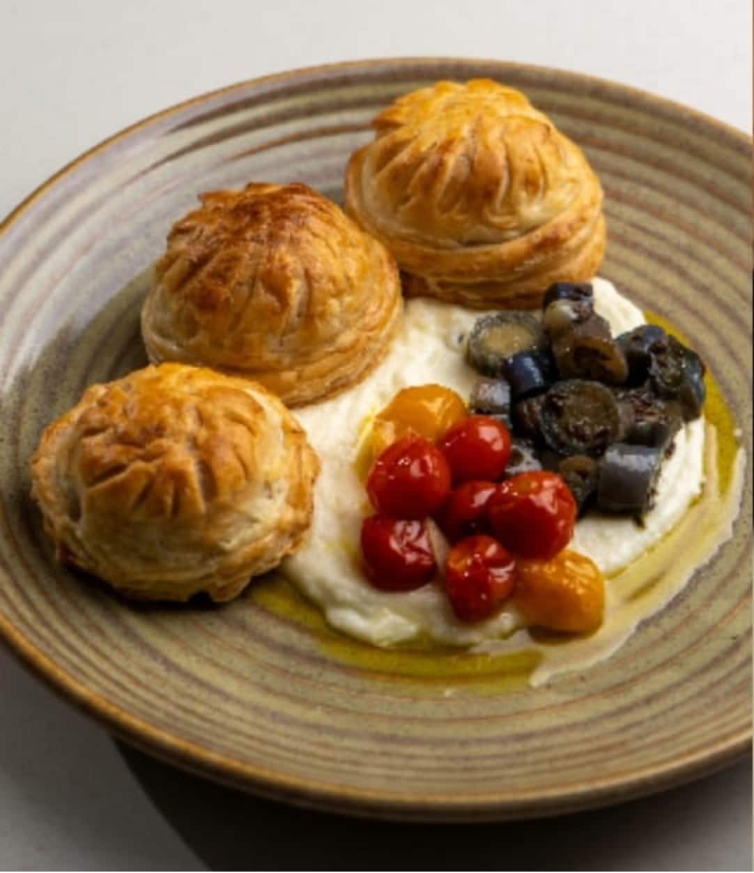 Watch: Content Creator Gives Bihari Litti Chokha A French Twist,  Internet Calls It 'Litt au Chauk'