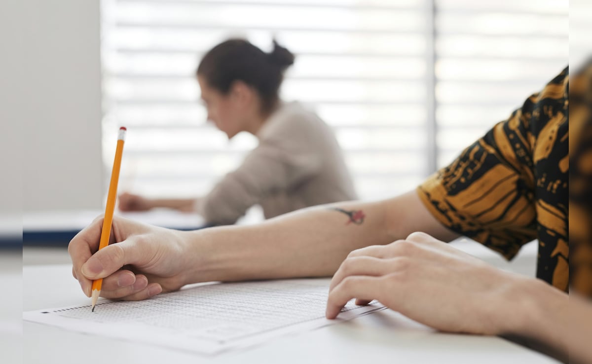 10वीं बोर्ड रिजल्ट के बाद कैसे शुरू करें NEET-JEE की तैयारी? छात्रों और पेरेंट्स के लिए 10 टिप्स