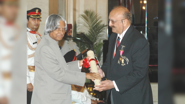 RIP Vijaypat Singhania: Raymond's Patriarch &mdash; A Rare Textile Magnate In India's Corporate History