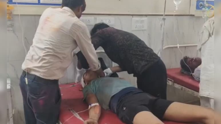 धौलपुर में दर्दनाक सड़क हादसा: कार की टक्कर से दो हलवाइयों की मौत, त्यौहार की खुशियां मातम में बदली