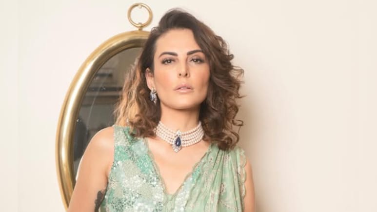 Actor Mandana Karimi Calls Iranian Regime "A Cancerous Cell In The Middle East"