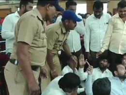 Akola News: अकोला महापालिकेत हायव्होल्टेज ड्रामा; इतिहासात पहिल्यांदाच 16 नगरसेवक एकाच वेळी निलंबित