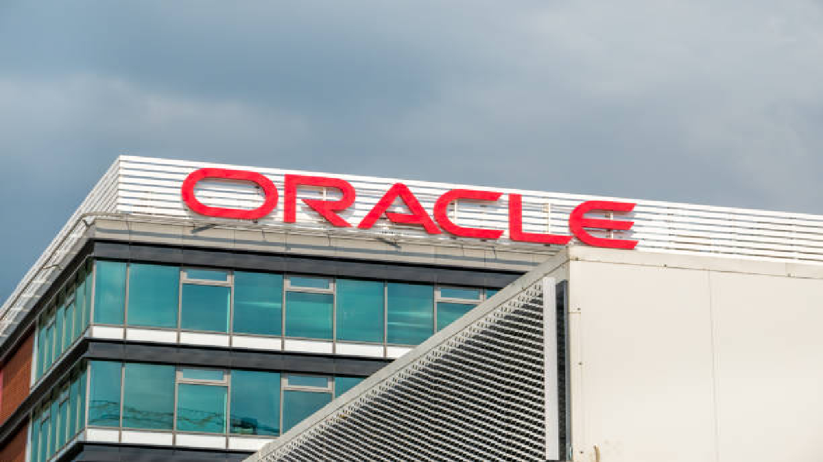 Oracle निकालेगी 30 हजार से ज्यादा कर्मचारी! AI फिर बना वजह