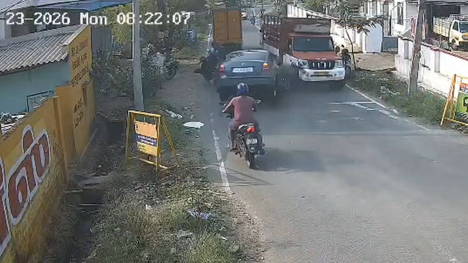 Speeding Car Rams Man-Daughter Duo In Tamil Nadu