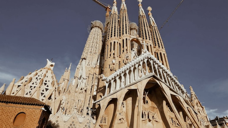 Sagrada Familia In Barcelona Is Finally Complete: 8 Other Gothic Architecture Marvels To Visit