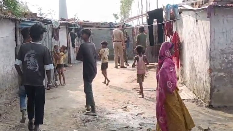 भट्ठा मालिक ने रात में मजदूर की पत्&zwj;नी और बेटी को कमरे में बुलाया, नहीं भेजा तो मार दी गोली&nbsp;