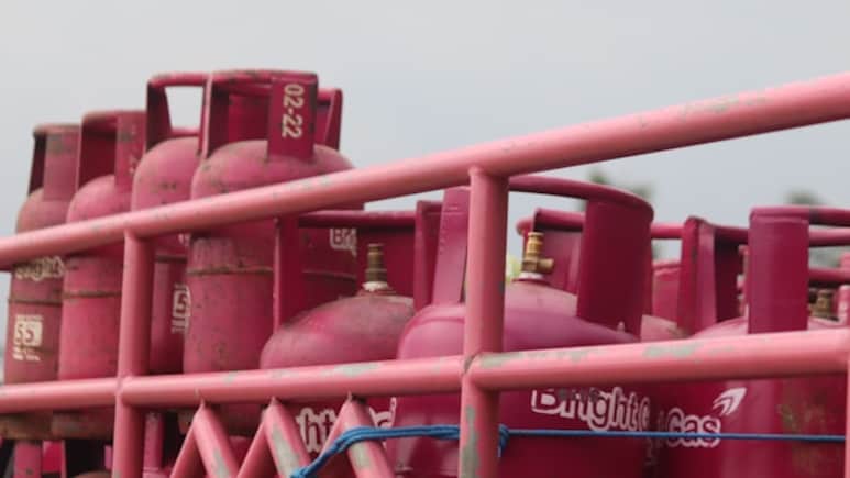 'No Need To Panic': Oil Ministry Says Delivery Cycle For Domestic LPG Cylinder Stays 2.5 Days