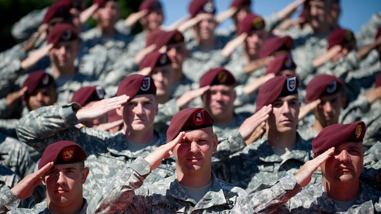 ईरान में पैराशूट से उतरेंगे ट्रंप के 3000 जवान? विश्वयुद्ध में भी कमाल कर चुकी 82वीं एयरबोर्न डिवीजन