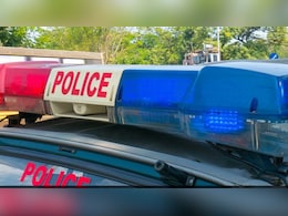 कर्नाटक: 'पुलिस को मत छोड़ो', ऐसा क्या हुआ कि सैकड़ों की भीड़ ने घेर लिया थाना; पत्थरबाजी में एक ASI घायल