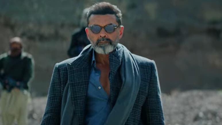 आश्रम के बाद बॉबी देओल लेकर आ रहे हैं अपनी नई वेब सीरीज, तीन कौवे के बीच फंसे धर्मेंद्र के बेटे