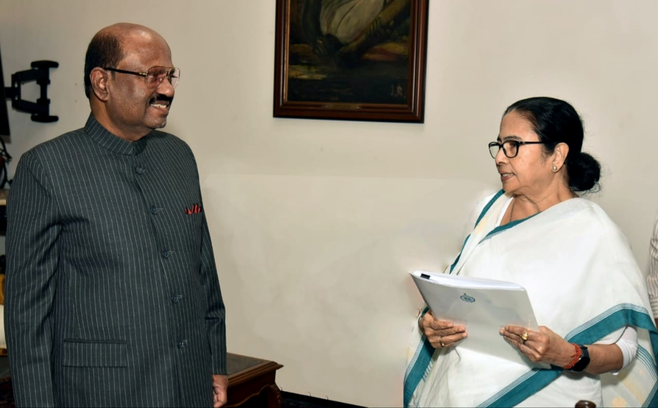 "Shocked, Concerned": Mamata Banerjee On Bengal Governor's Resignation
