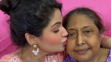 ईद पर दुखी हैं सलमान खान की एक्ट्रेस, बताया- मां की है तबीयत खराब, जंग में मासूम लोगों की मौत से टूटीं