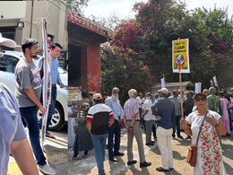 10 करोड़ के फ्लैट, लेकिन पता कूड़े वाला ब्लॉक, सीआर पार्क की बदहाली, रोजाना लोग झेल रहे परेशानी