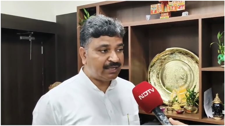 LPG संकट पर विपक्ष का सरकार पर हमला, टीकाराम जूली बोले&ndash; श्वेत पत्र जारी कर बताए सच्चाई