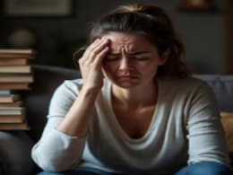 बार-बार होने वाला सिर दर्द है खराब पाचन का कारण, जानें खान-पान से इसका कनेक्शन