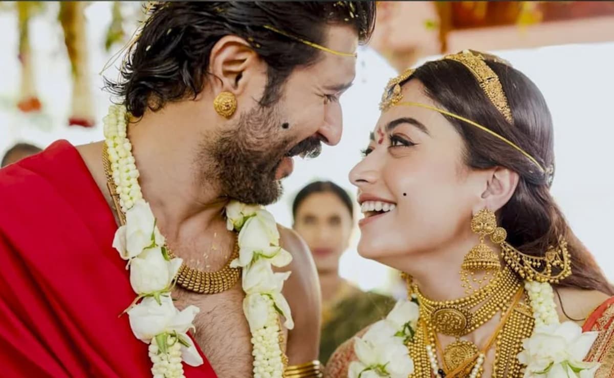 Newlyweds Rashmika Mandanna-Vijay Deverakonda To Do Annadanam Across Country, Distribute Sweets in 20+ Cities